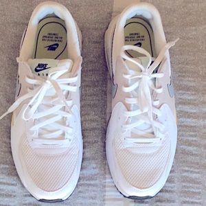 Nike Air Max 90 women’s sneakers worn only twice